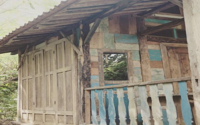 Patehan Villa Dewandaru