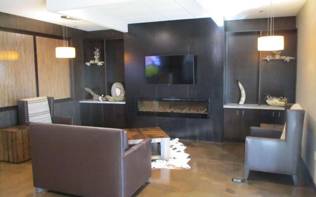 Best Western Plus Lakeview Hotel