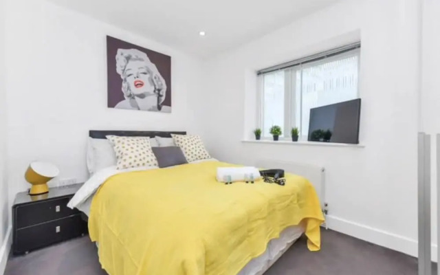 Little Corner of Bliss in BustlingLondon