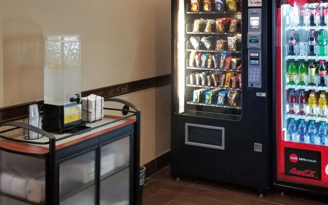 Comfort Inn & Suites Lakeside