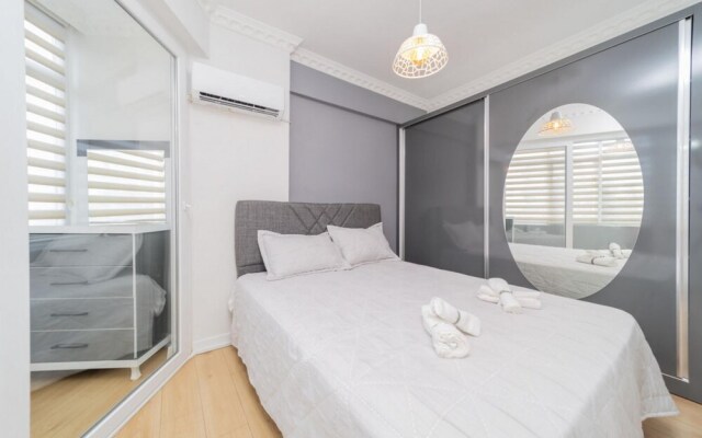 Refreshing Flat Close to Kaleici in Muratpasa