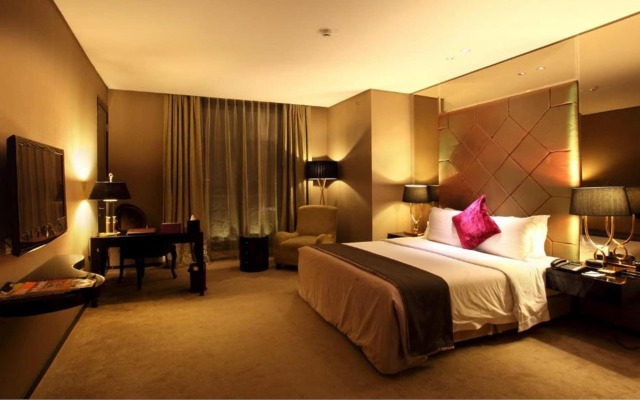 The Amaroossa Hotel