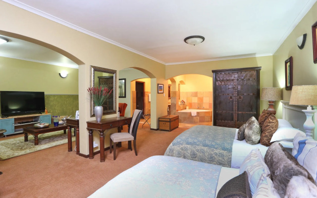 Shangri-La Manor - Adults Only