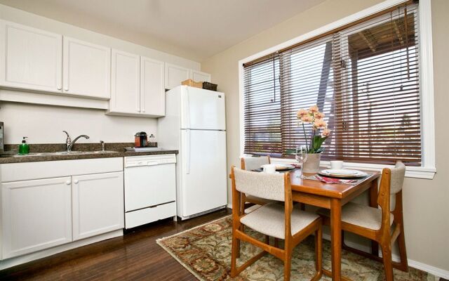 Alma Beach Suites