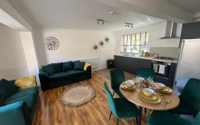 Remarkable 3-bed House in Cambridge