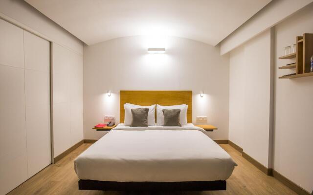 OYO Townhouse 022 Koregaon Park Pune