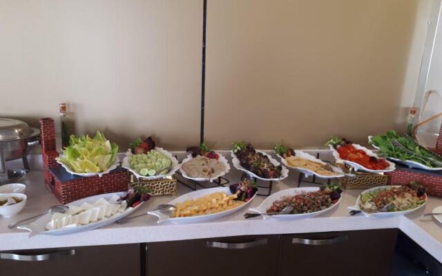 Areen Palace Hotel - Al Madina Road