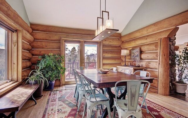 10 Southface 5 Bedroom Home by RedAwning