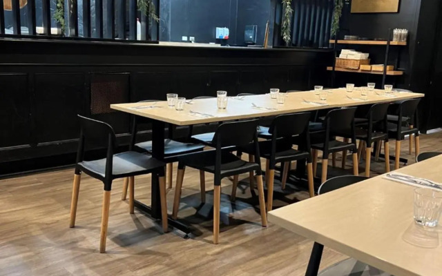 Star Bar Cafe and Hotel