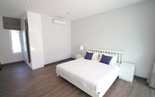 Hua Hin 5 Bedrooms Mansion B3