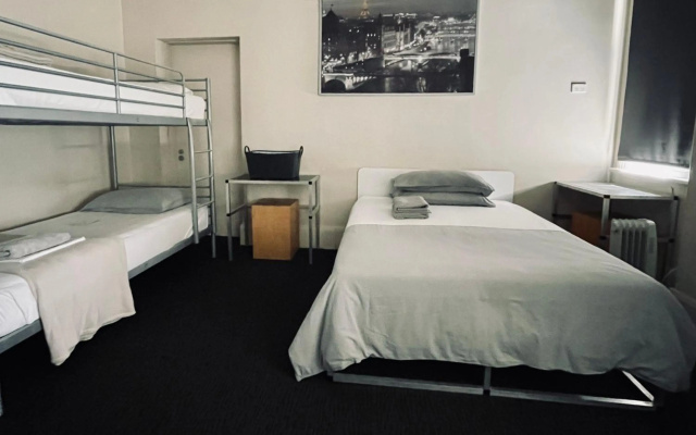 Cambridge Lodge - Hostel – Guest Rooms – Sydney