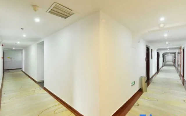 Yu'an Hotel (Lu'an Guangcai Great Market Railway Station)