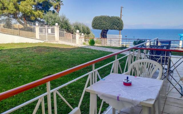 Eleni's Apartments & Studios 1