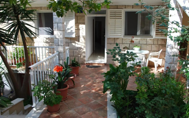 Apartments by the sea Zavalatica, Korcula - 182
