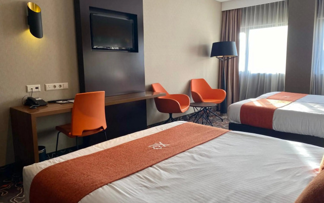 XO Hotels Park West