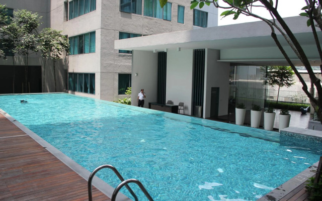 Summer Suites Residences by Subhome