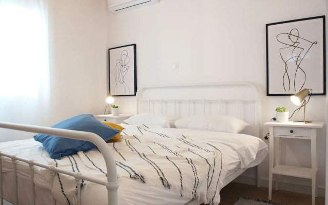 Breeze One Bedroom Apartment by BluPine