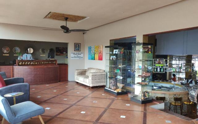 Catembe Gallery Hotel