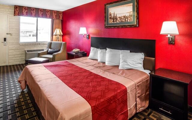 Econo Lodge Downtown