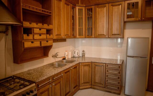 Huge Newly Renovated 3Br In Heart Of Tbilisi