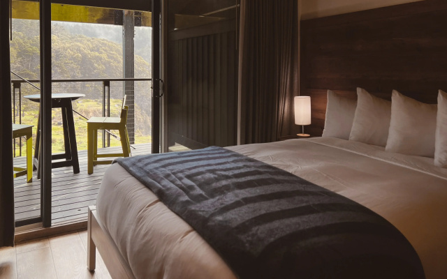 Timber Cove Resort