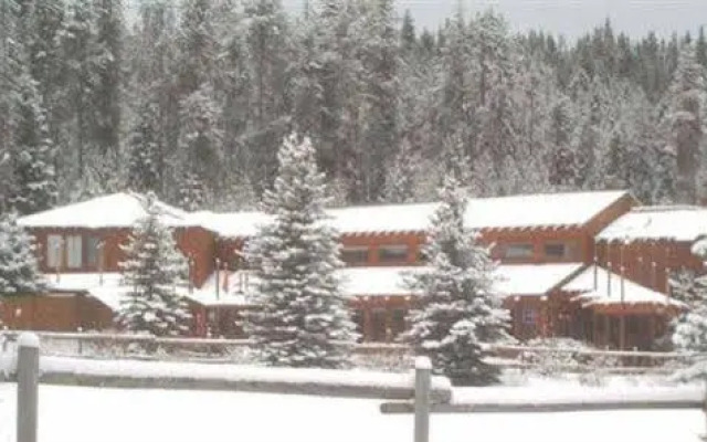 The Lodge At Lolo Hot Springs