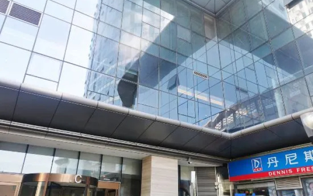 Cloud Building Selection Hotel