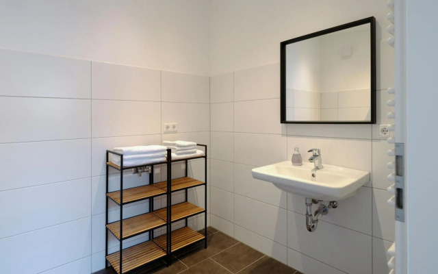 Travel Art Boardinghouse