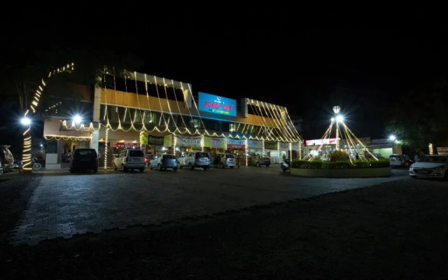 OYO 24134 Diamond Foodway