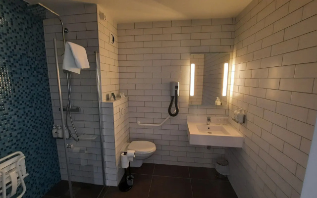 Holiday Inn Calais by IHG