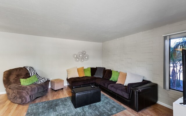 Campus Walk Condo 2 BR by Casago