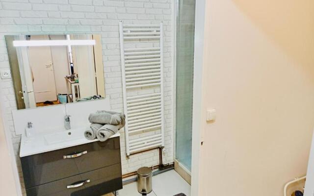 2 Pieces Totalement Renove Au Cœur de Bourges