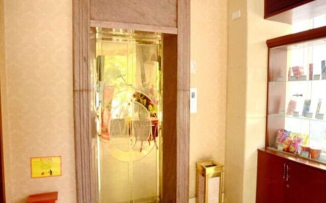 GreenTree Inn  Zhenjiang Dashikou Express Hotel