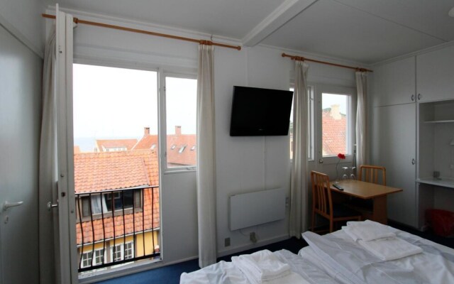 Therns Hotel