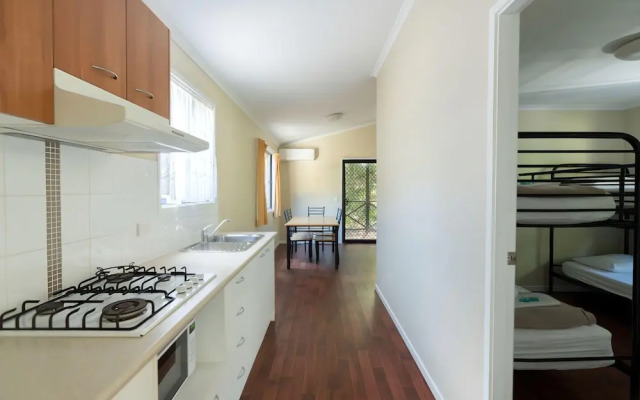 Tiona Palms Holiday Park