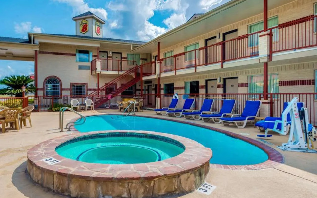 SureStay New Braunfels