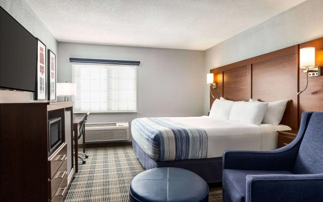 AmericInn by Wyndham Williamsburg