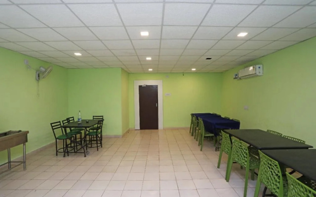 Oyo 23024 Hotel Cinnamon