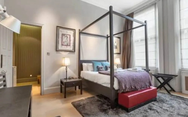 3-bdr Magnificent Harrods Knightsbridge Apartment