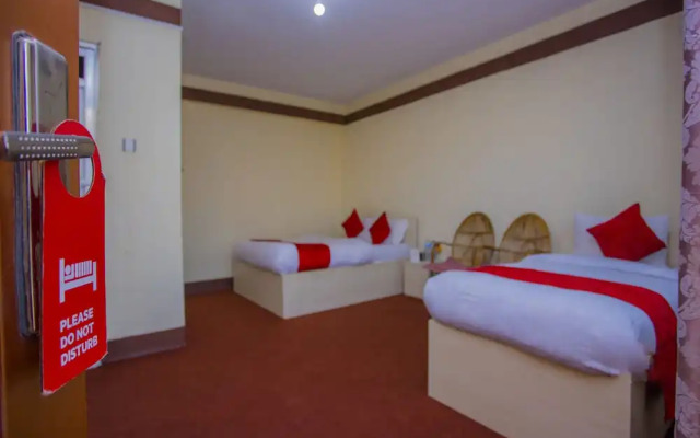 OYO 247 Hotel North Pole Inn