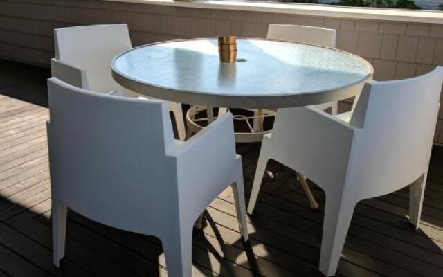 Modern Suites @ Nantasket Beach