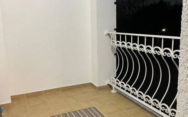 Апартаменты на проспекте Курортный 84