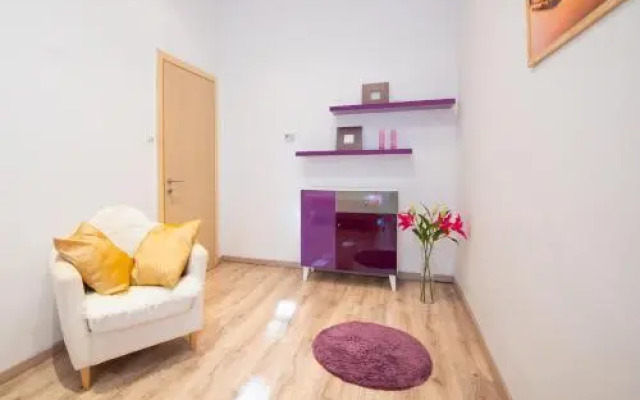 Standard Apartment by Hi5 - West End Center