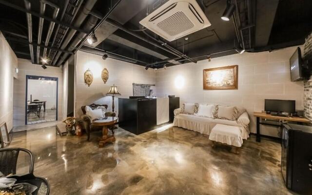 Vallas Hotel & Guest house