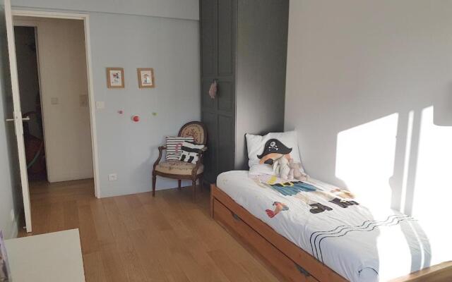 Apartment Family Lenoir CityCosy