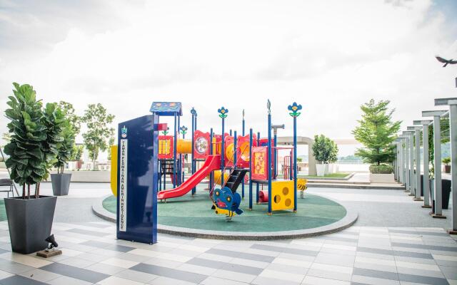 One Amerin Mall & Suites