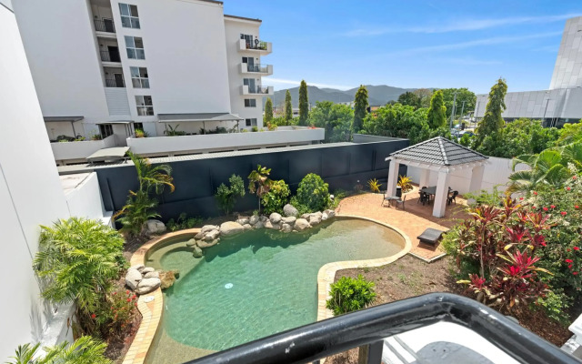 Villa Vaucluse Apartments of Cairns