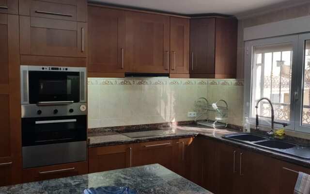Large Luxurious Villa Urb La Escuera Private Pool