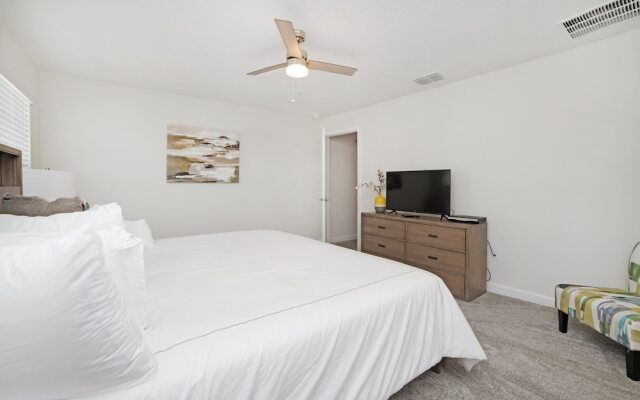 4 Bedroom Storey Lake Vacation Home