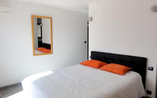 Villa With 3 Bedrooms in Saint-cyprien, With Wonderful Mountain View, Private Pool, Enclosed Garden - 3 km From the Beach